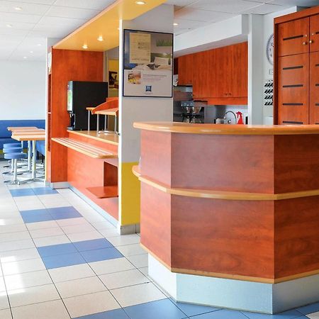 Ibis budget Orléans Sud Comet Esterno foto