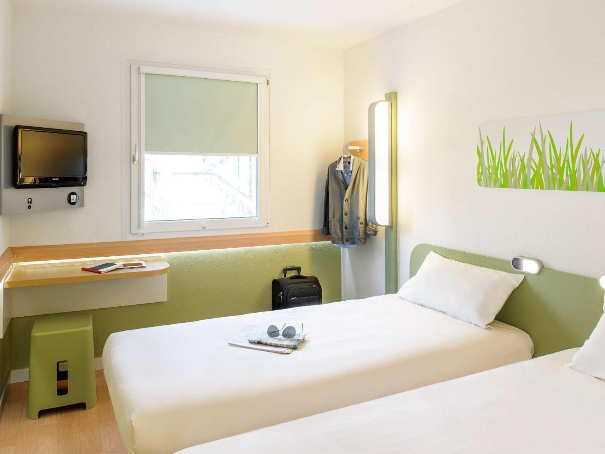 Ibis budget Orléans Sud Comet Esterno foto