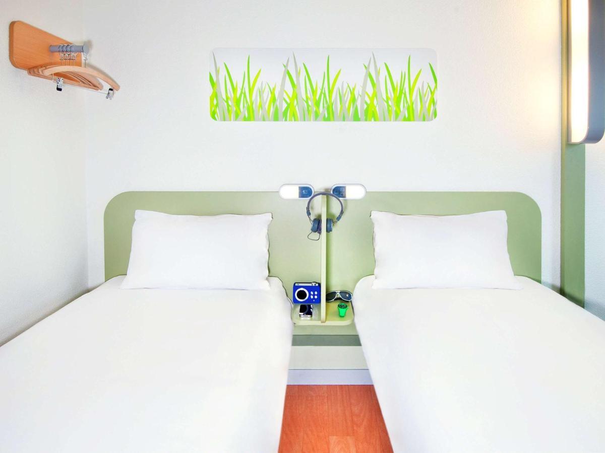 Ibis budget Orléans Sud Comet Esterno foto